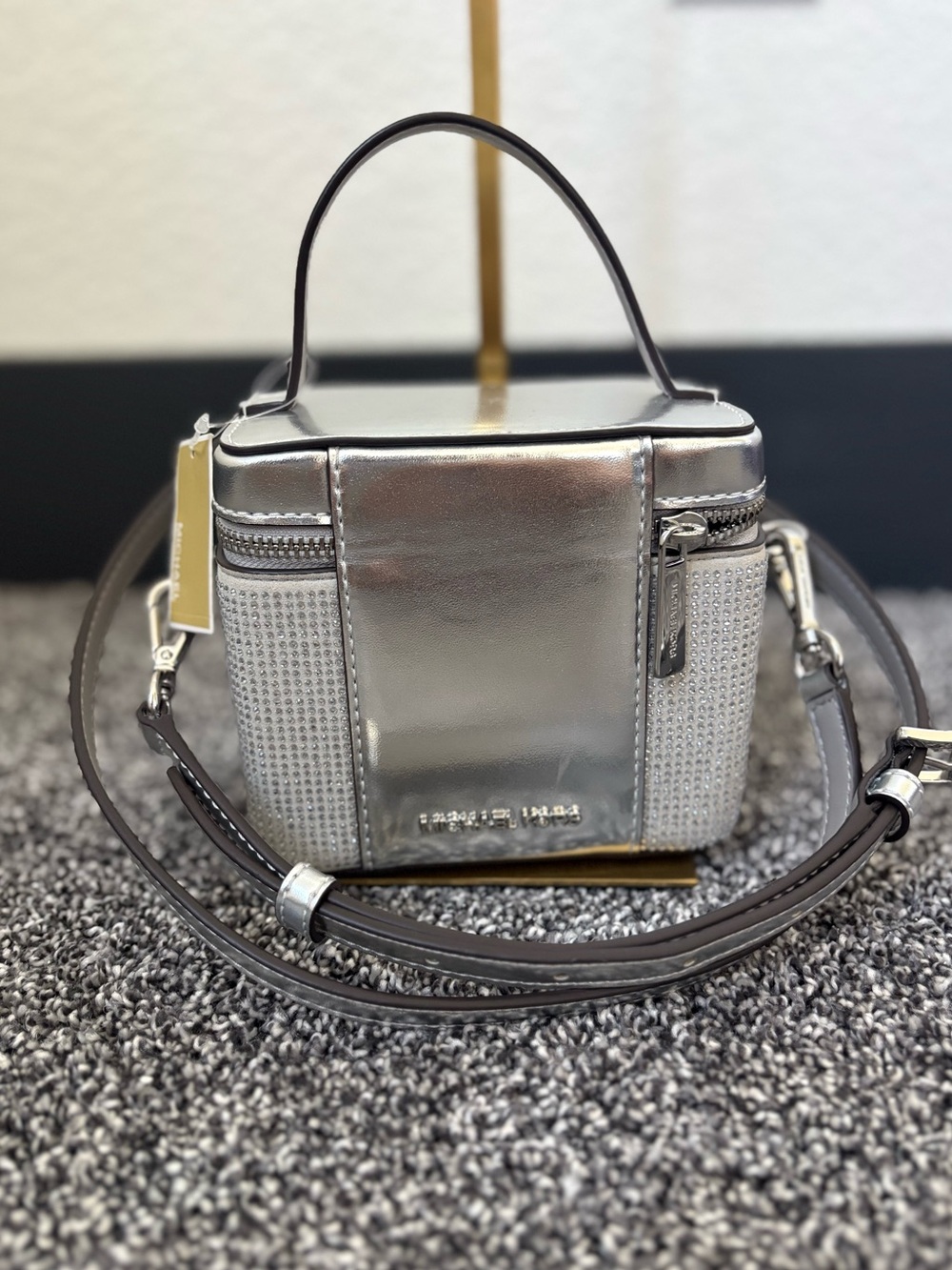 Michael Kors Sandrine Vanity mini crossbody bag - Picture 6 of 11